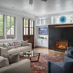 South Oak Retreat - Convenient Luxury By Gondola!