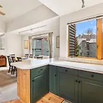 Experience Luxury At Alpenglow At Holiday home