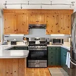 Experience Luxury At Alpenglow At *