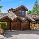Luxe Mountain Village Retreat Hot Tub With Views