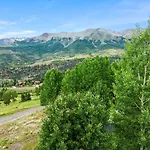 Holiday home Luxe Mountain Village Retreat Hot Tub With Views