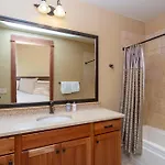 Ski-in Ski-out 4br W- Deck, Hot Tub, & Crib