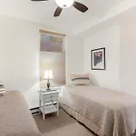 3 Bedroom 3 Bathroom Walking Distance To The Gondola Holiday home