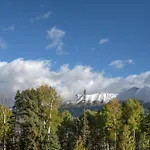 Bear Creek 211 By Alpine