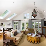 Camel\'S Garden Hotel