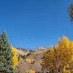 Riverside A101 - Riverside Hummingbird Apartment Telluride