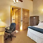 Mountain View 2 Ski-in Private Hot Tub 4br 4.5ba Sleeps 8