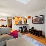 Ski In Out Lift 7! Deck, Hot Tub, Garage Parking Condo