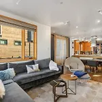 Depot Luxury Townhome: Rooftop Hot Tub & Gondola Access Holiday home Telluride