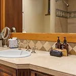 Luxury Retreat Hot Tub And Mountain View Telluride