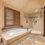 Luxury Retreat Hot Tub And Mountain View