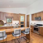 Robbers Roost By Exceptional Stays