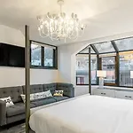 New San Juan 303 By Avantstay Modern Penthouse W Deck Overlooking Main Street