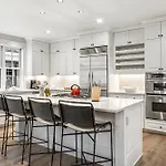 Lux Home With Gas Fireplace, Hot Tub, 8 Min To Lift 7 - Bunk Room For Kids! Home