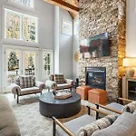 Lux Home With Gas Fireplace, Hot Tub, 8 Min To Lift 7 - Bunk Room For Kids! Home
