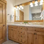 Lux Home With Gas Fireplace, Hot Tub, 8 Min To Lift 7 - Bunk Room For Kids! Home