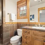 Lux Home With Gas Fireplace, Hot Tub, 8 Min To Lift 7 - Bunk Room For Kids! Home