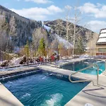 River Trail Patio, Walk To Gondola, Viking Lodge 116 Condo