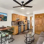 Riverfront, Blocks To - Mtn Views, Hot Tub At Viking 217 Apartment Telluride
