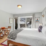 Viking 312 Apartment