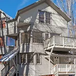 Plunge A By Avantstay Holiday home