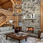 Bear - Modern Log At Easy Ski-in-out Location