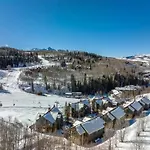 Terraces A Balcony Slope View Ski-Inout 2Br 2Ba Sleeps 4