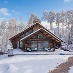 Scenic Escape - Private Deck Designer Interiors