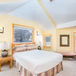 Le Chamonix D Condo