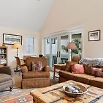 Legacy House By Avantstay