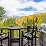 Townhome On The Creek 135 By Avantstay Ski In Ski Out Home W Hot Tub