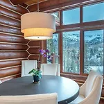 Villas At Tristant 137 By Avantstay Ski In Ski Out Home W Panoramic Views Hot Tub