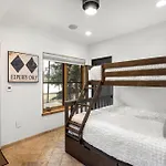 Townhouse Apartment *