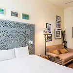 Plunge E By Avantstay