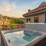 Ski In Ski Out Condo With Hot Tub And Mountain View