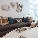 Holiday home 425 Depot Ave *