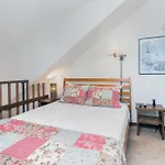 Manitou 11 By Alpine Hotel