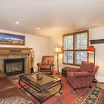 558 West Pacific Ave