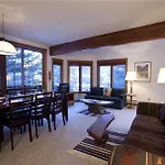 Manitou 11 By Alpine Hotel 2*