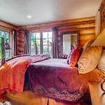 Golden Antler Lodge Apartment