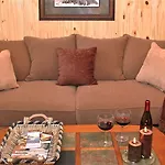 Viking Lodge 313 Apartment
