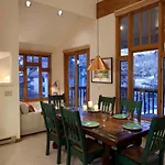 Kayenta Peaks Apartment