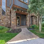 Slopeside Retreat At The Terraces Apartment