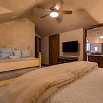 Heritage Crossing Penthouse Apartment