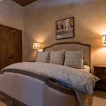 Heritage Crossing Penthouse Apartment