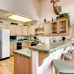 The Emerald Elk At Village Creek Apartment