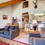 The Emerald Elk At Village Creek Apartment