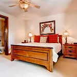 Tomboy Retreat Apartment