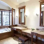 Hood Park Manor Holiday home