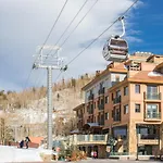 Town Jewel Apartment